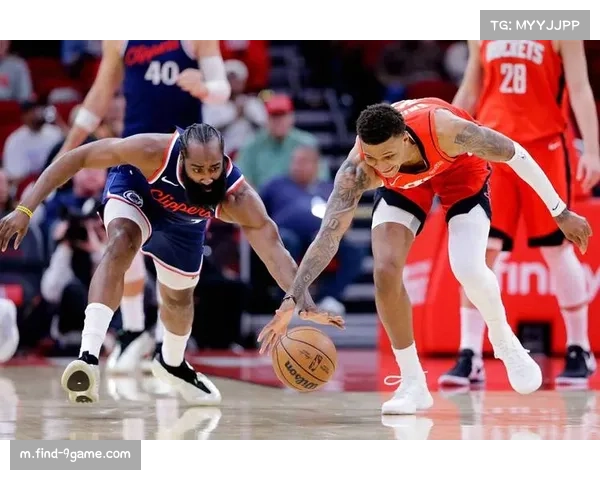 快船领先25分后进攻停滞 末节单打过多导致战术体系崩溃 快船领先25分后进攻停滞 末节单打过多导致战术体系崩溃